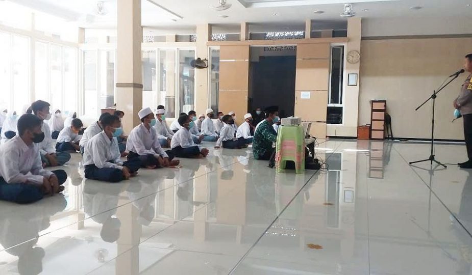 Kompol.M Akhyar. S,H M.Hum, Kapolsek Tambaksari Surabaya. Mengajak para kaum pemuda LDII untuk meningkatkan iman dan taqwa,