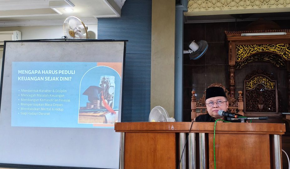 Remaja LDII Surabaya ikuti kegiatan manajemen keuangan yang di Masjid Nashrullah, pada Minggu (11/1/2026)