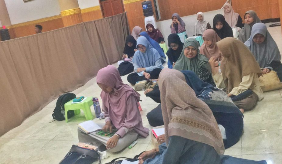 Remaja PAC LDII Bulak menggelar kegiatan Pengajian Akhir Tahun di Masjid Sabilurrosyidin