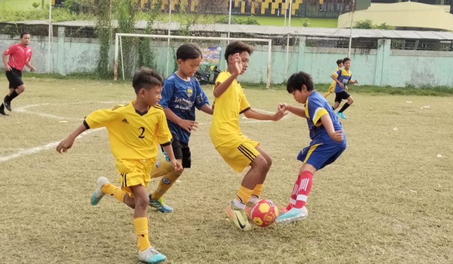Turnamen Mini Soccer tingkat Sekolah Dasar (SD) di Lapangan Kalilom, Kenjeran, Surabaya, pada Minggu (31/5/2026).